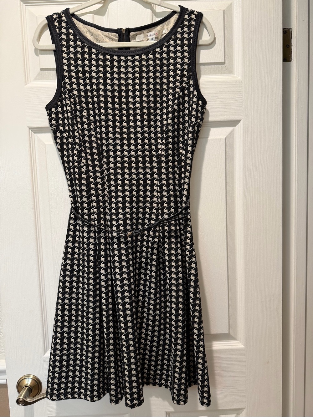 Studio M Black & White Houndstooth Sleeveless Fit-and-Flare Dress